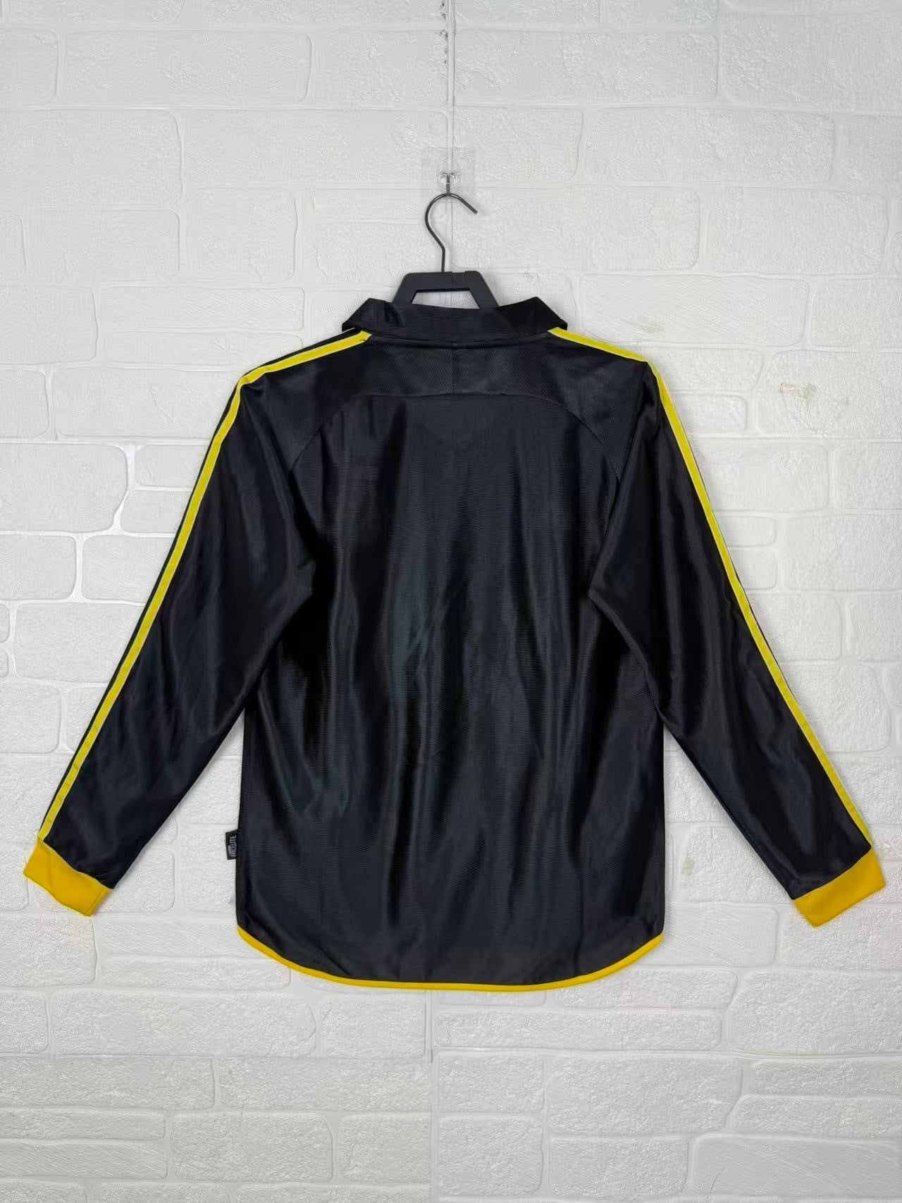 Real Madrid 1999/00 Retro Away Kit