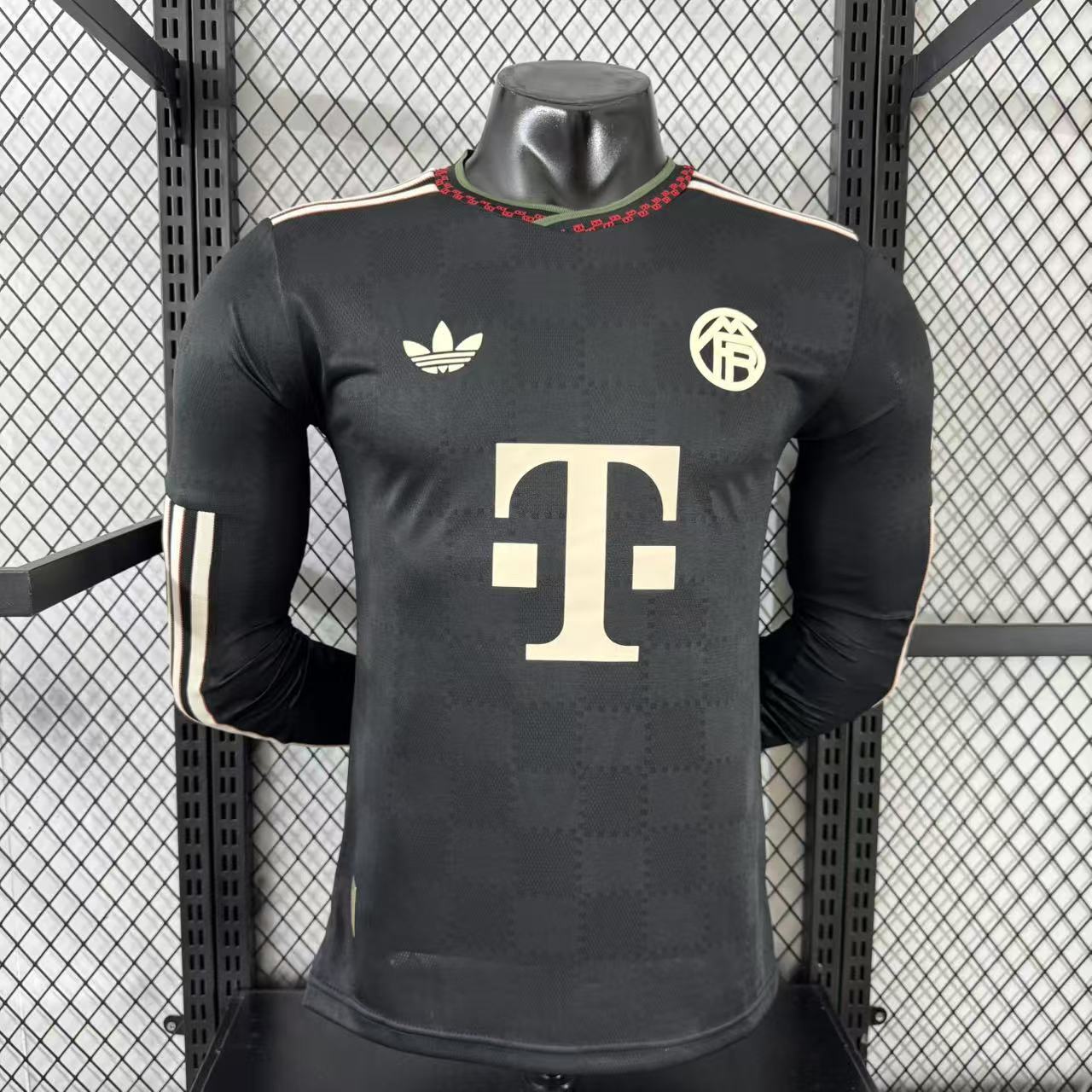 FC Bayern Munich 2025/26 Official Third Kit