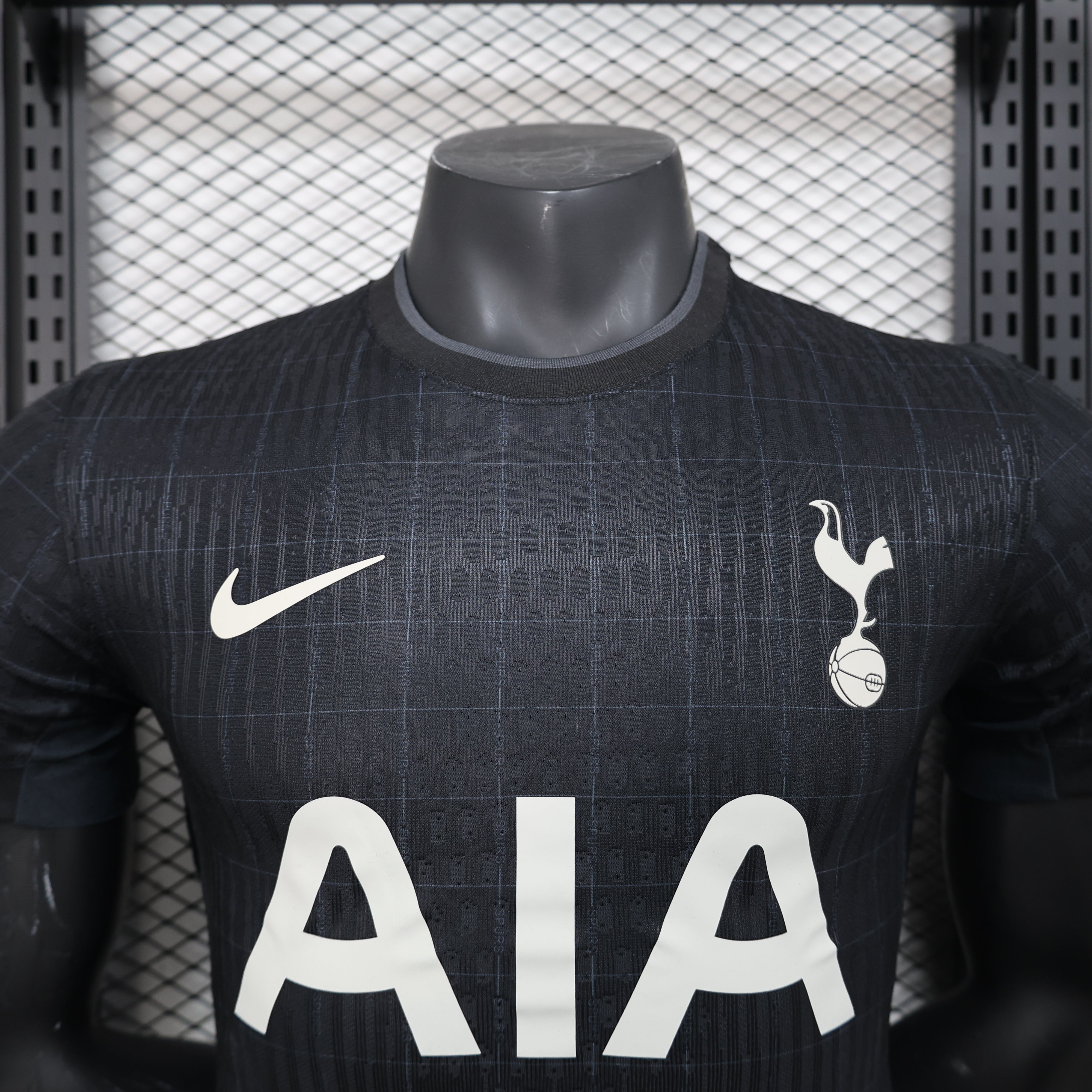 Tottenham Hotspurs 2025/26 Official Away Kit