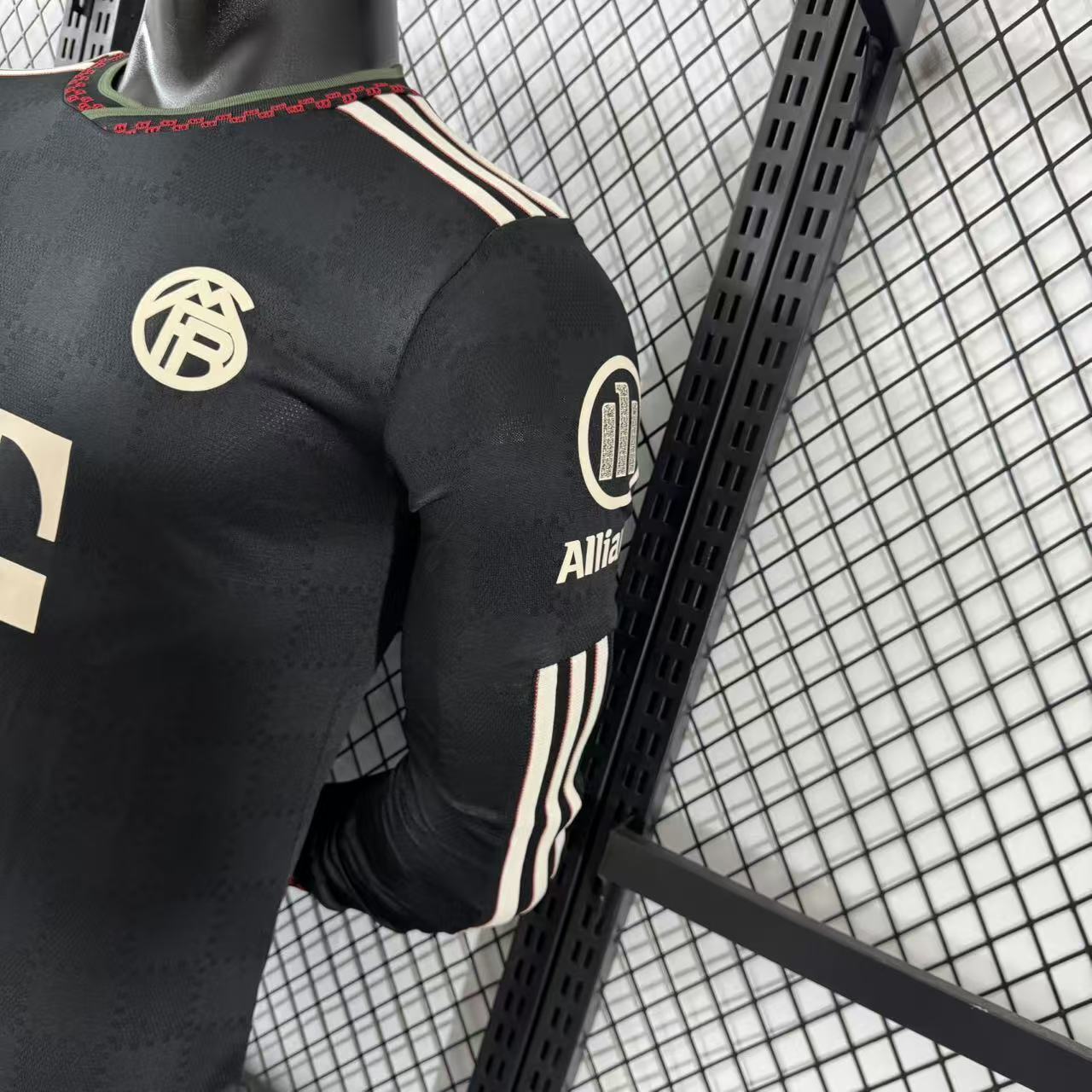 FC Bayern Munich 2025/26 Official Third Kit