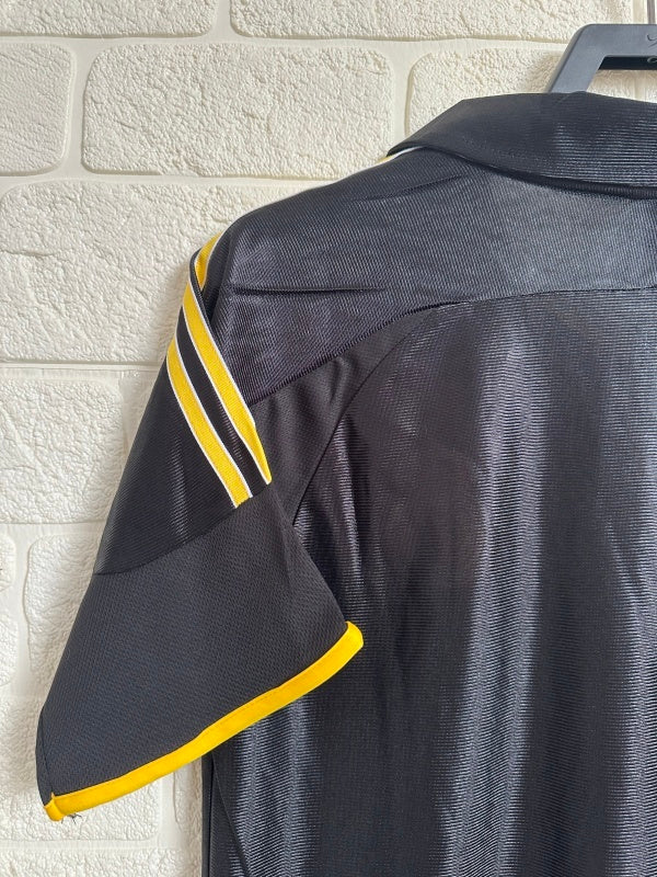 Real Madrid 1999/00 Retro Away Kit