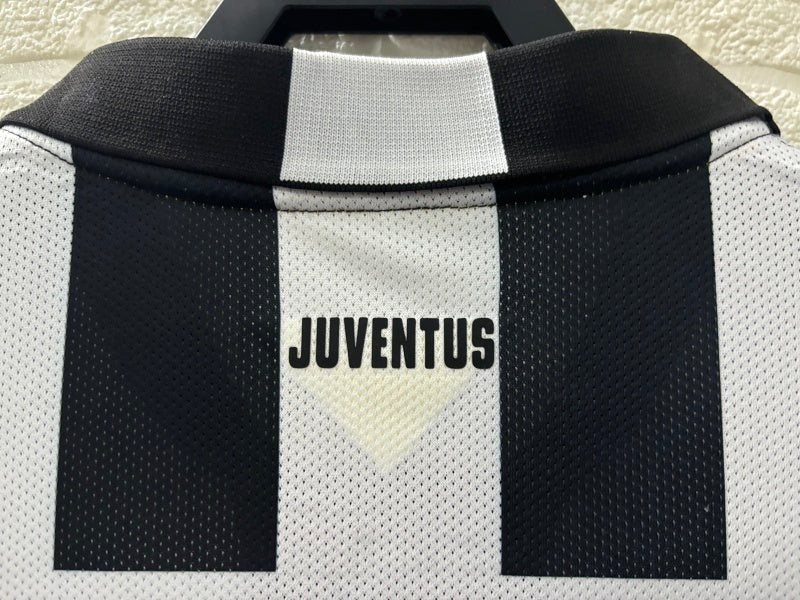 Juventus FC 2014/15 Retro Home Kit