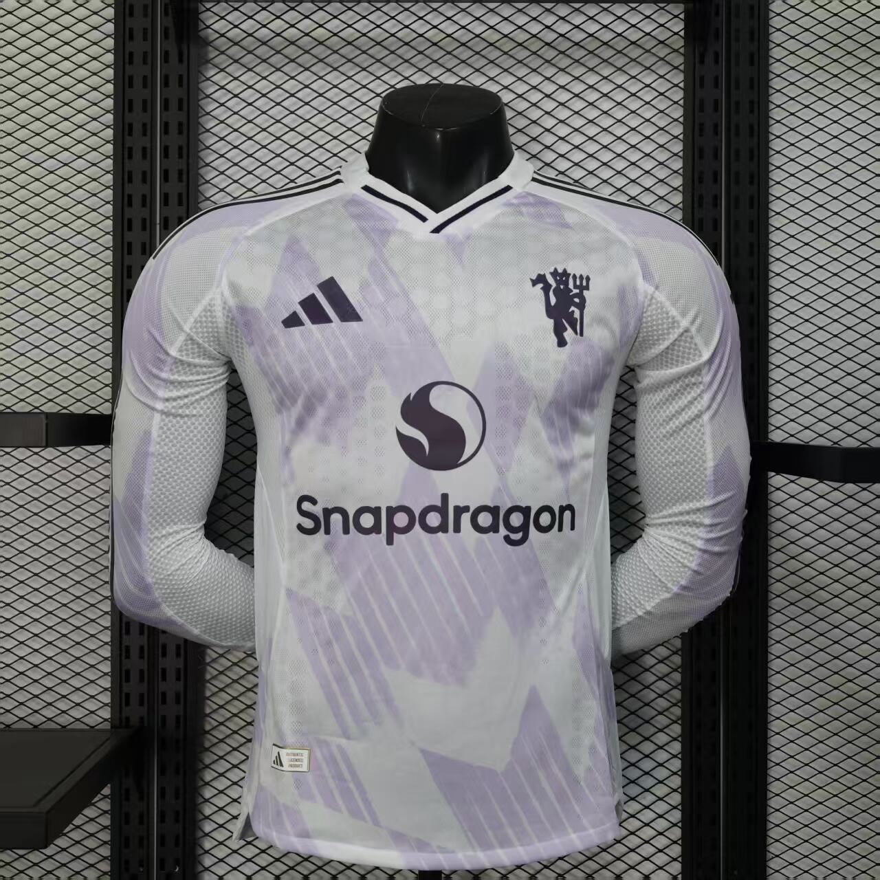 Manchester United 2025/26 Official Away Kit