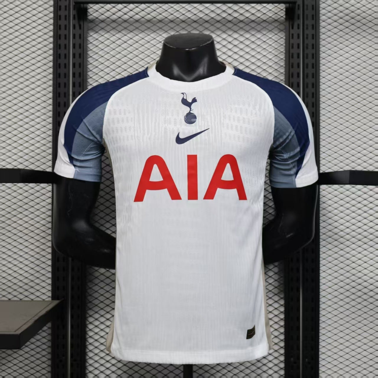 Tottenham Hotspurs 2025/26 Official Home Kit