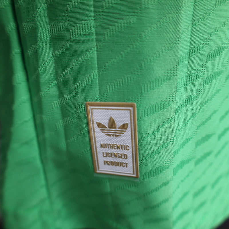 Manchester United 2025/26 Official Goalkeeper Third Kit