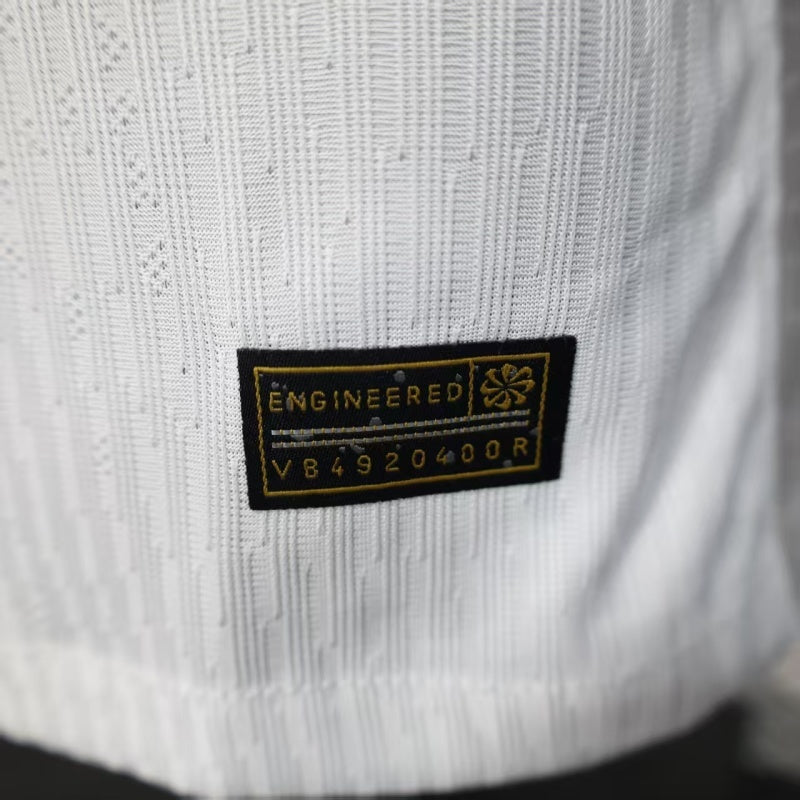 Tottenham Hotspurs 2025/26 Official Home Kit