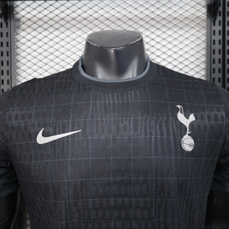 Tottenham Hotspurs 2025/26 Official Away Kit